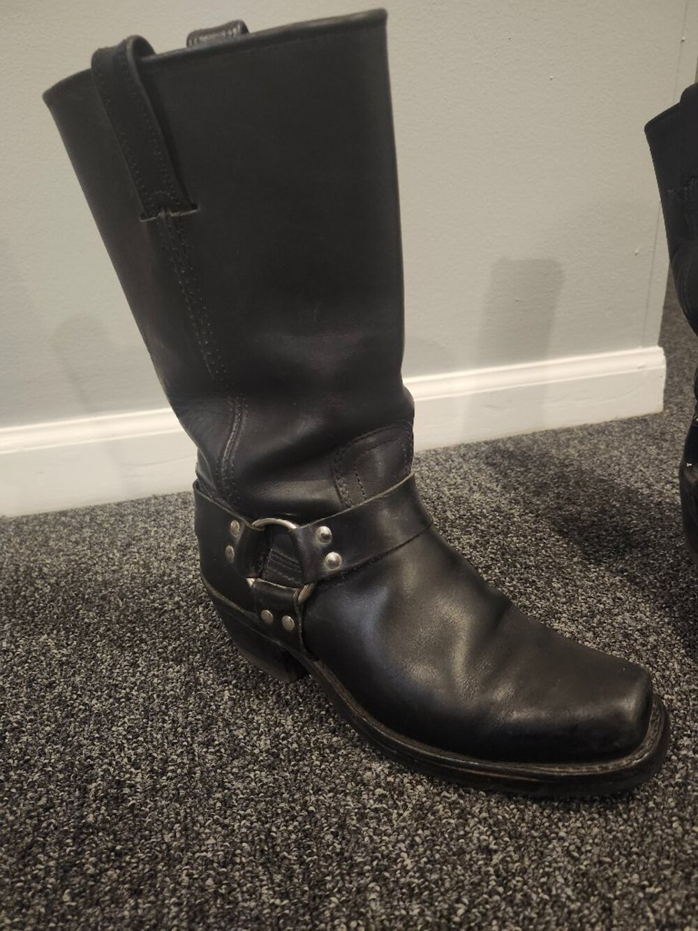 Frye 7.5 Harness 12R Black Leather Boots